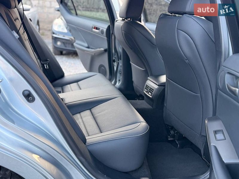 Седан Lexus IS 2023 в Киеве фото 22 Седан Lexus IS 2023 в Киеве