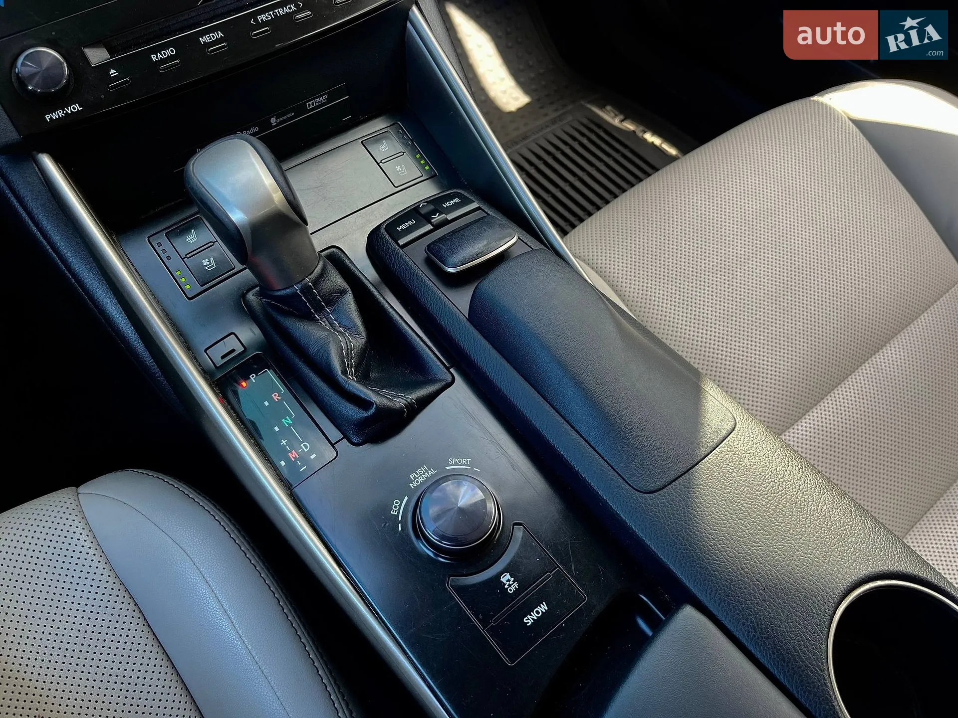 2013 Lexus IS - мініатюра 26