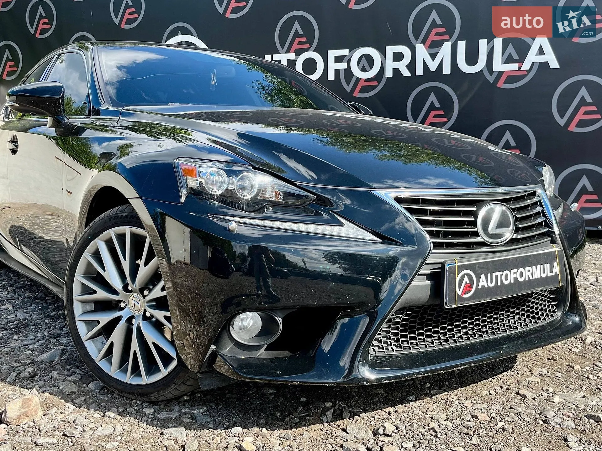2013 Lexus IS - мініатюра 2