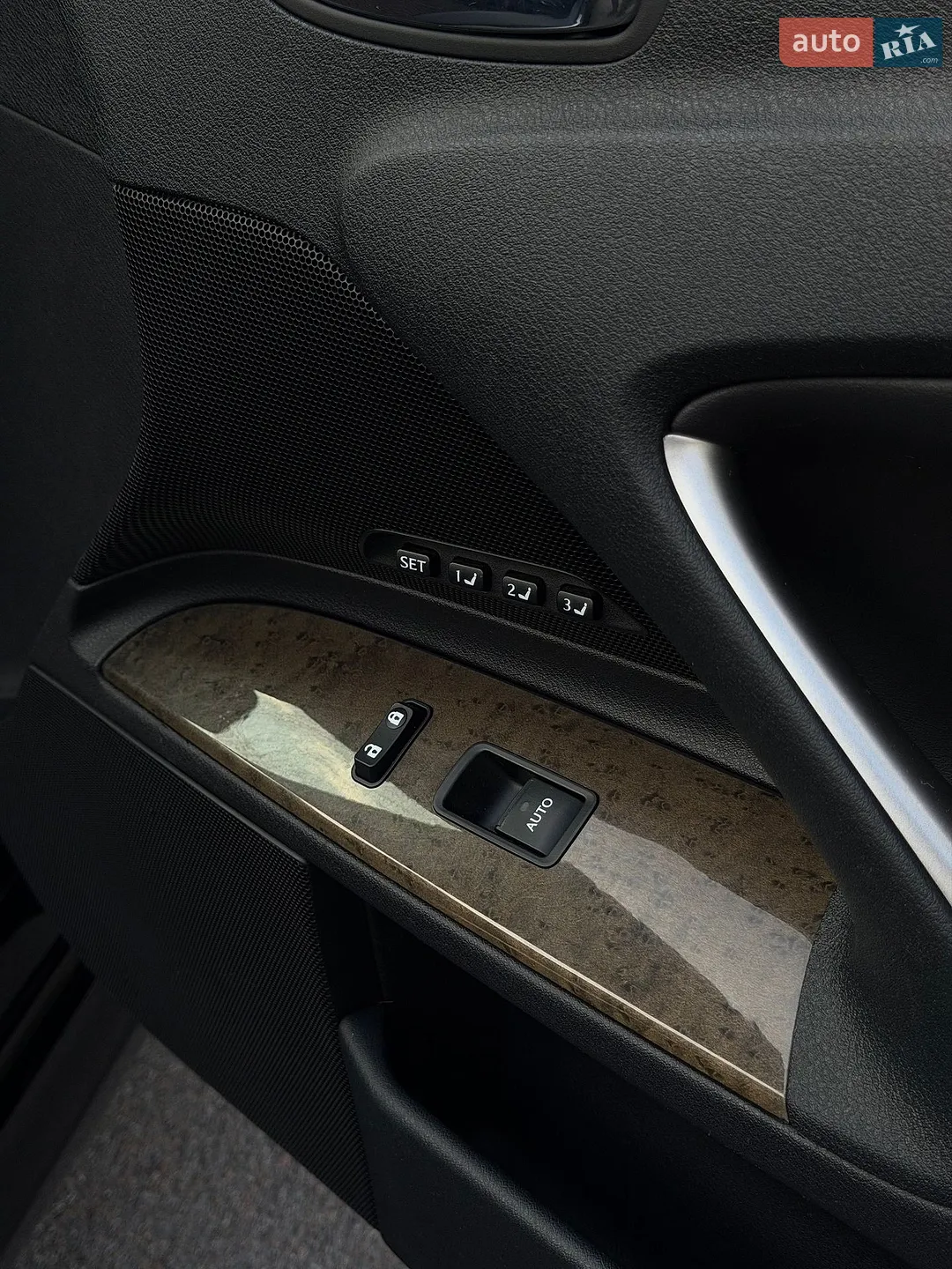 2011 Lexus IS - мініатюра 47