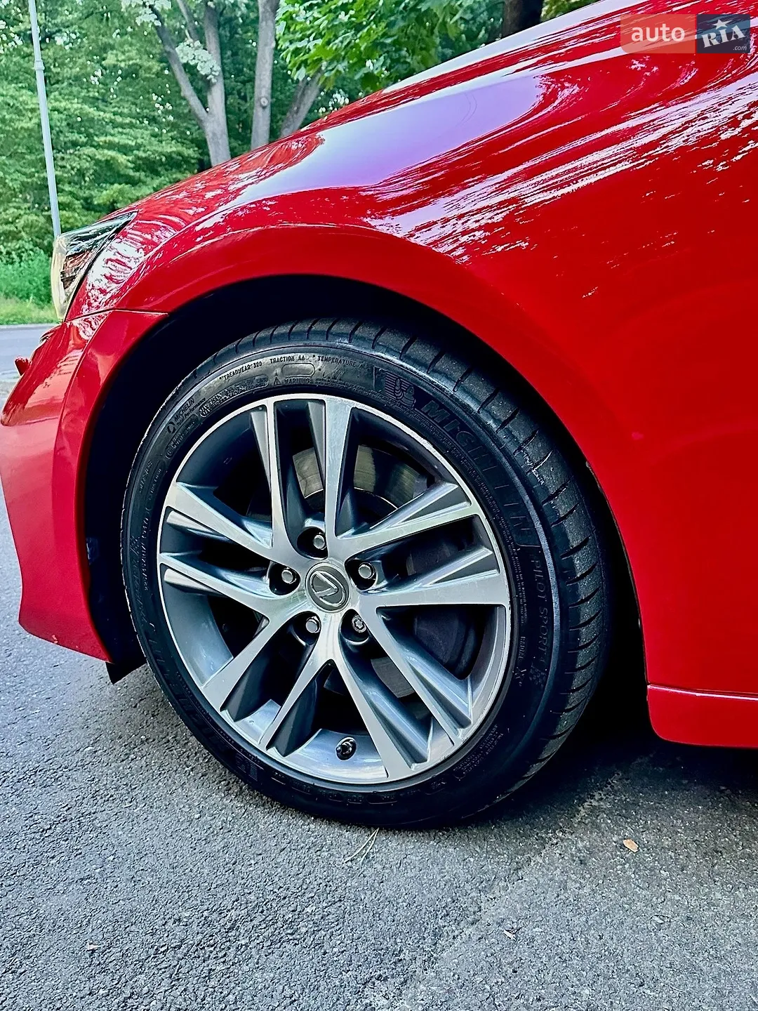 2017 Lexus IS - мініатюра 18
