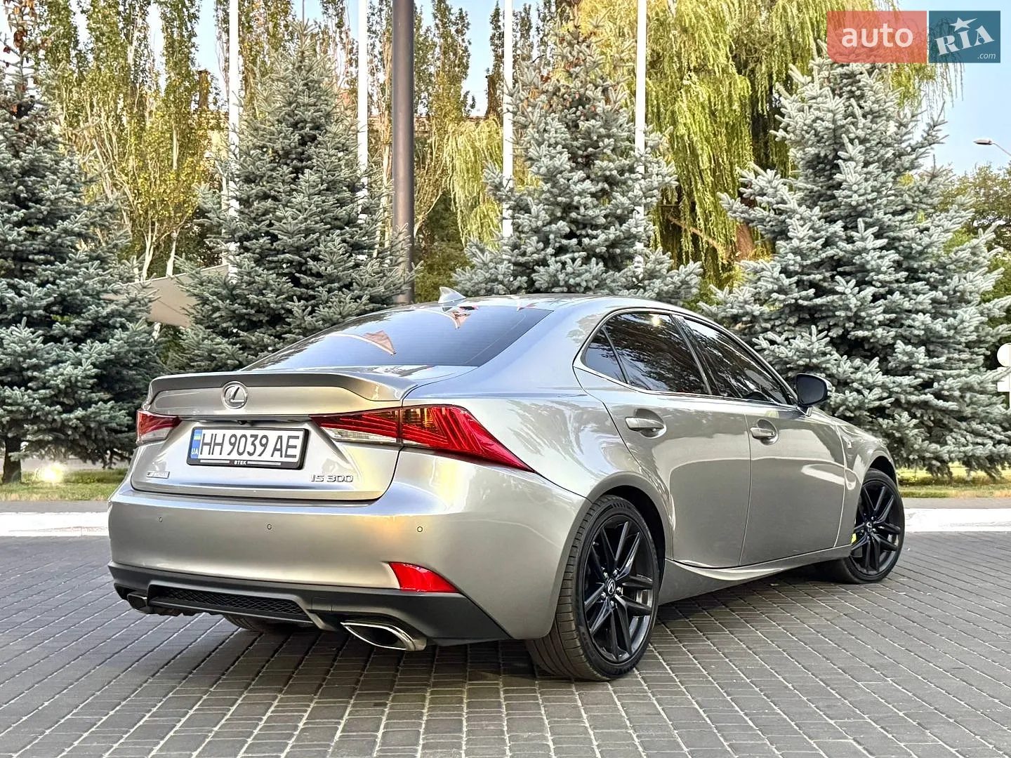 2018 Lexus IS - мініатюра 3