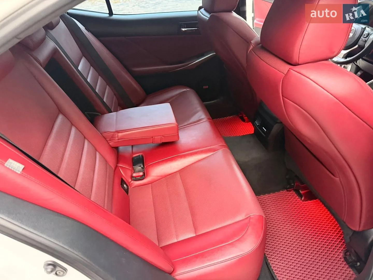 2015 Lexus IS - мініатюра 19