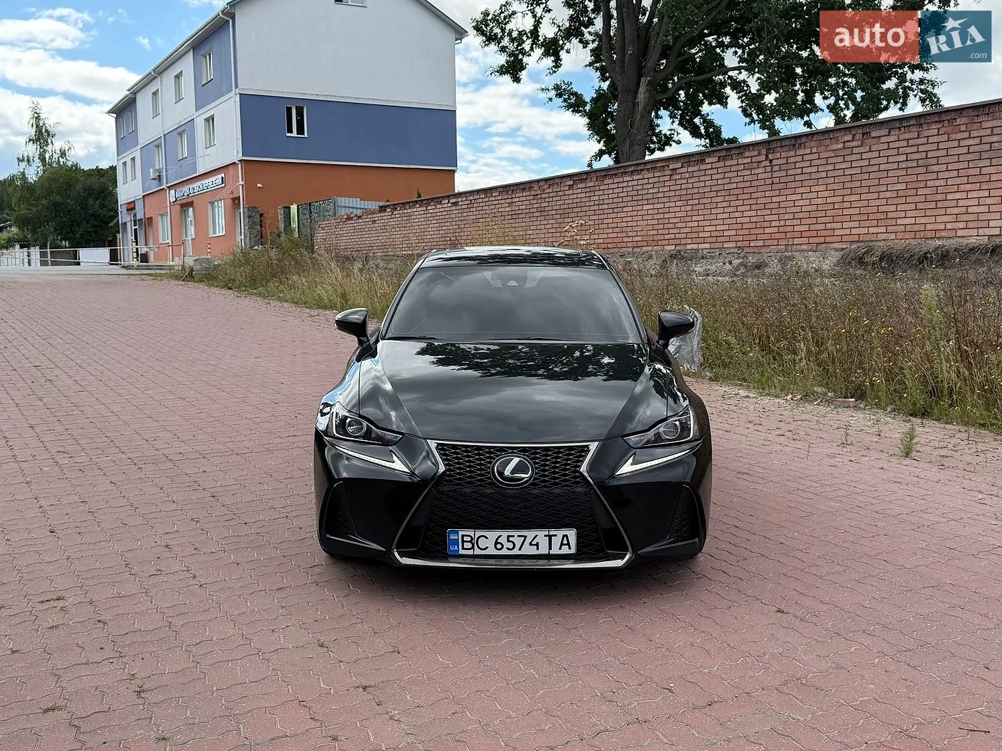 2017 Lexus IS - мініатюра 3