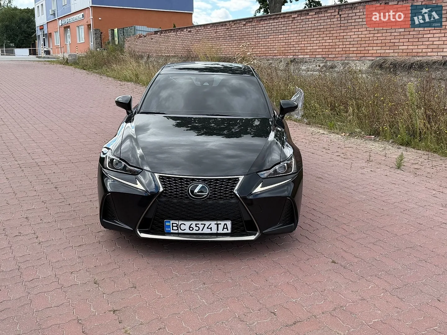 2017 Lexus IS - мініатюра 9