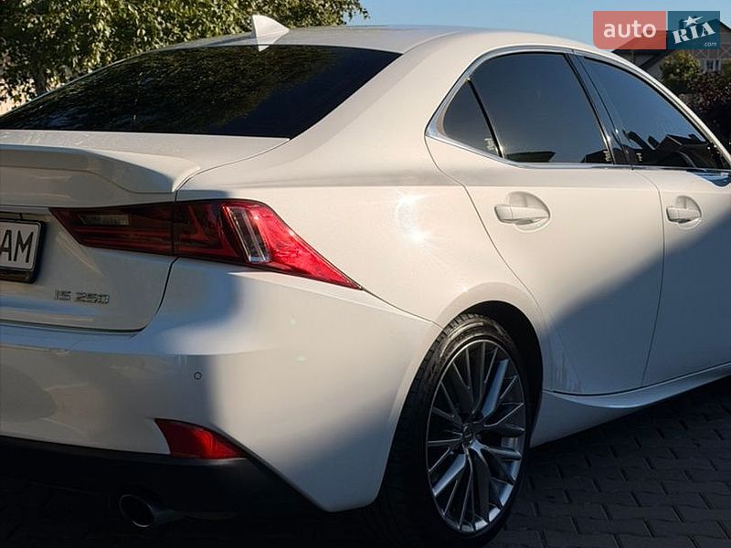 Седан Lexus IS 2015 в Одессе