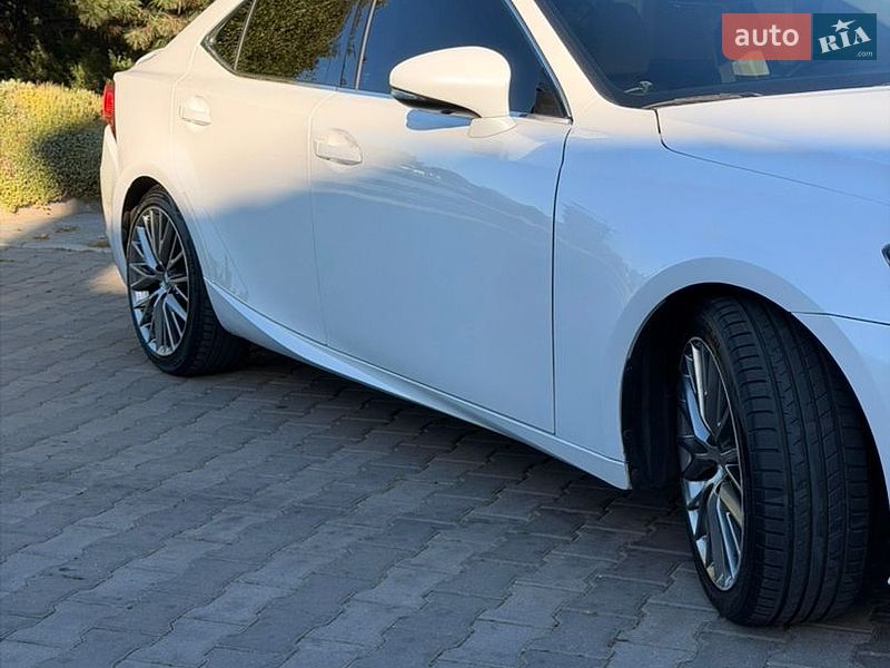 Седан Lexus IS 2015 в Одессе