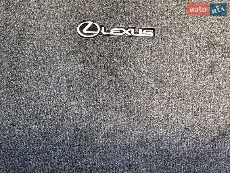 Седан Lexus IS 2015 в Одессе