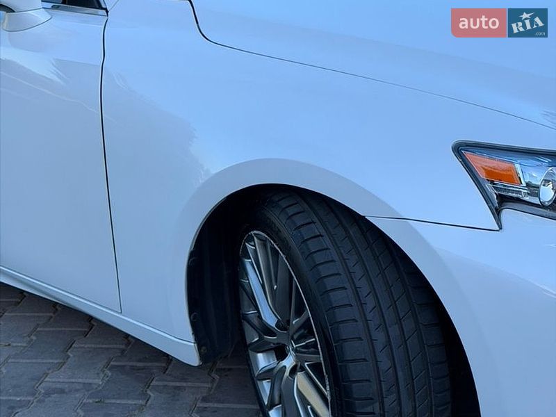 Седан Lexus IS 2015 в Одессе