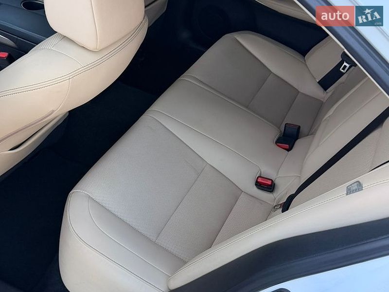 Седан Lexus IS 2015 в Одессе