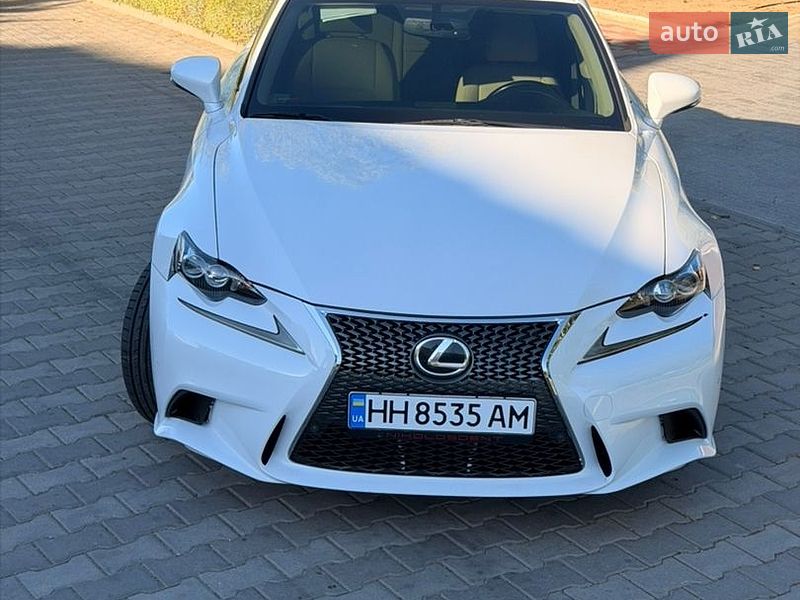Седан Lexus IS 2015 в Одессе