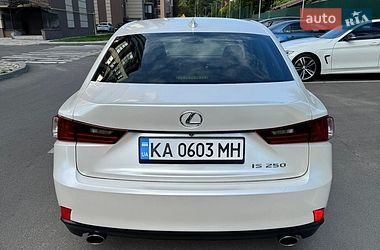Седан Lexus IS 2015 в Киеве