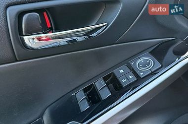 Седан Lexus IS 2015 в Киеве