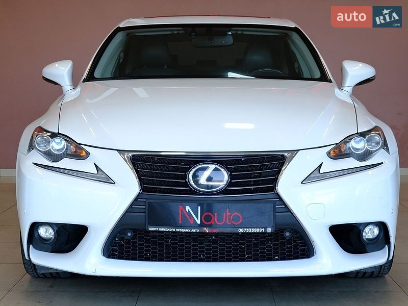Седан Lexus IS 2015 в Одесі