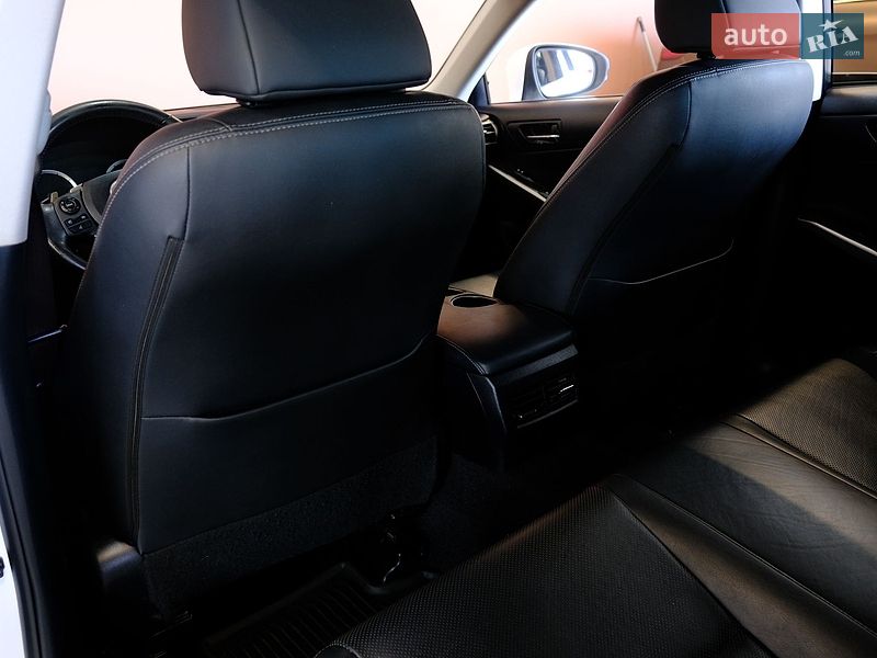 Седан Lexus IS 2015 в Одесі