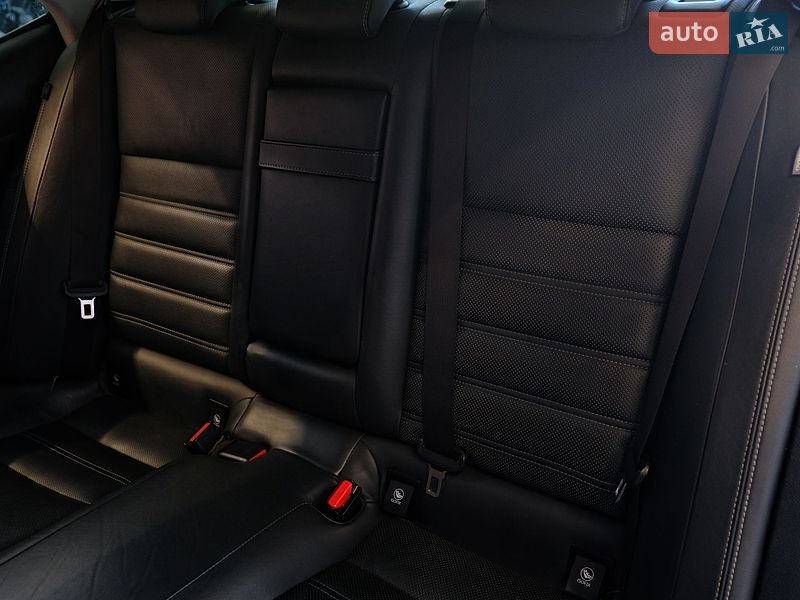 Седан Lexus IS 2015 в Одесі