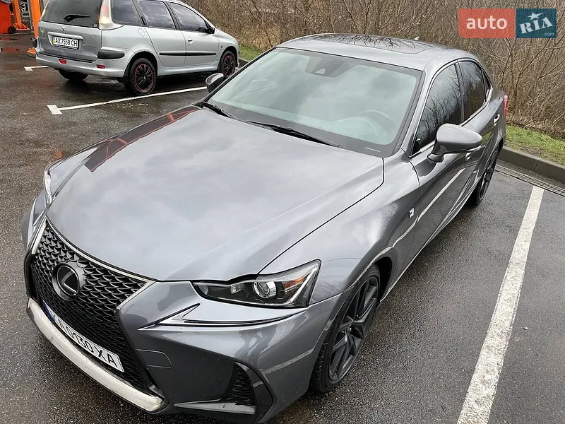 Lexus IS 2017