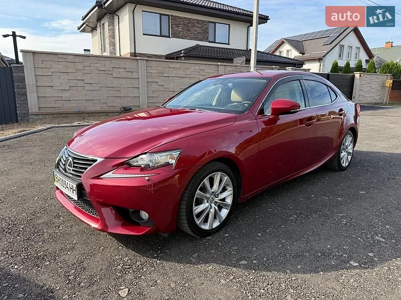 Lexus IS 2013