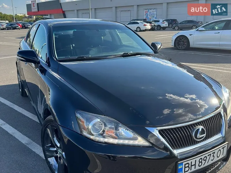 Lexus IS 2010
