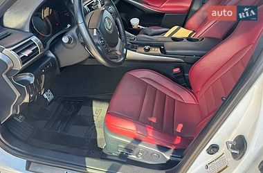 Седан Lexus IS 2015 в Киеве