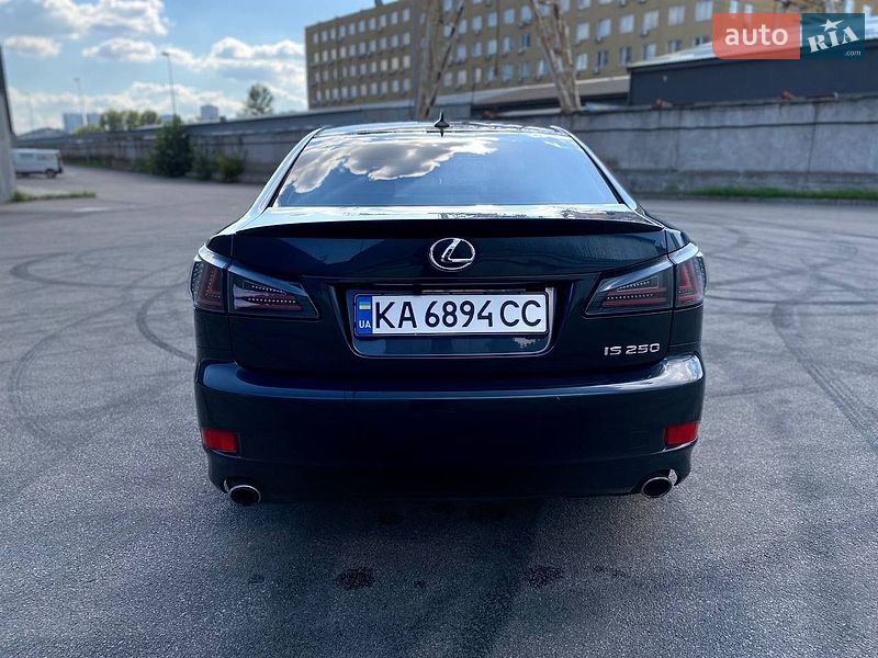 Седан Lexus IS 2011 в Киеве фото 6 Седан Lexus IS 2011 в Киеве