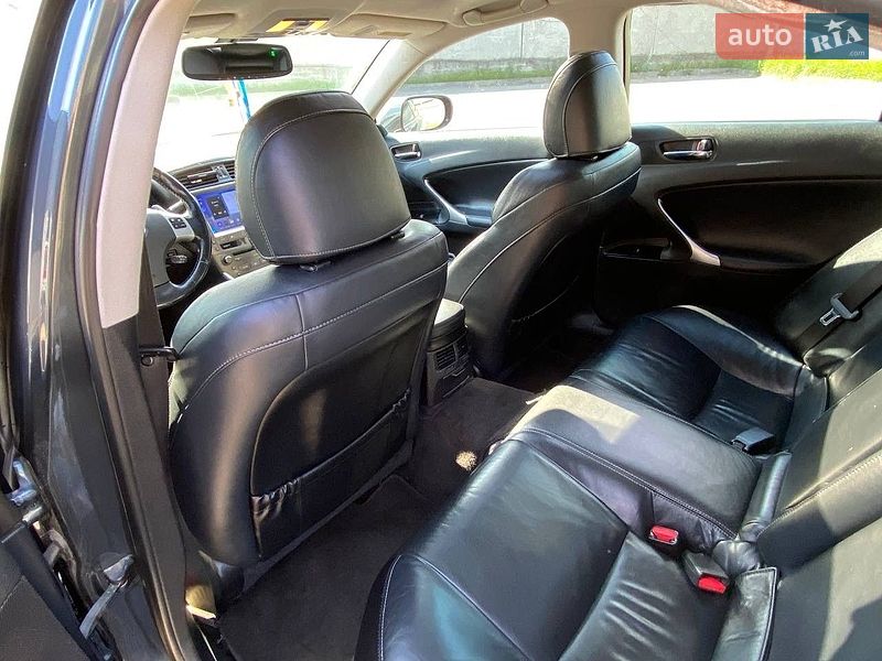 Седан Lexus IS 2011 в Киеве фото 19 Седан Lexus IS 2011 в Киеве