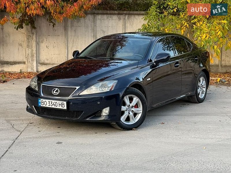 Lexus IS, фото з оголошення