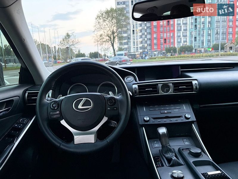 Седан Lexus IS 2014 в Києві