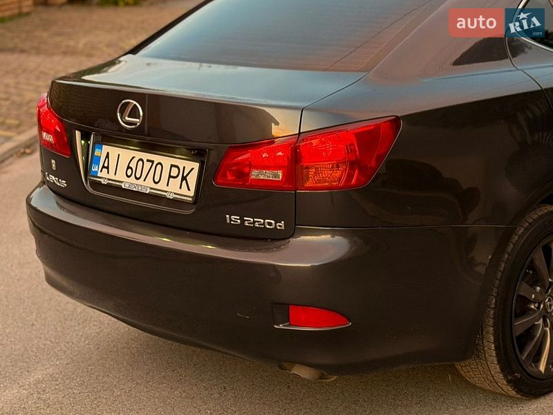 Седан Lexus IS 2006 в Чернигове