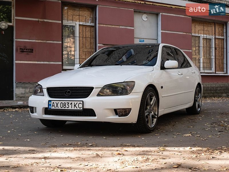 Lexus IS 1999