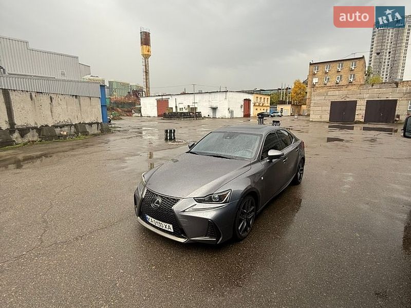 Седан Lexus IS 2017 в Борисполі