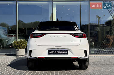 Внедорожник / Кроссовер Lexus LBX 2023 в 