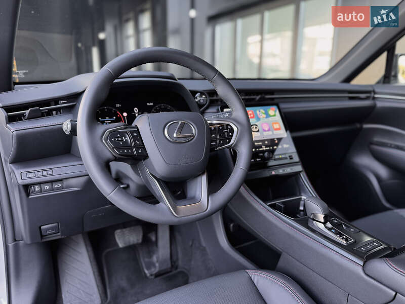 Внедорожник / Кроссовер Lexus LBX 2023 в Одессе