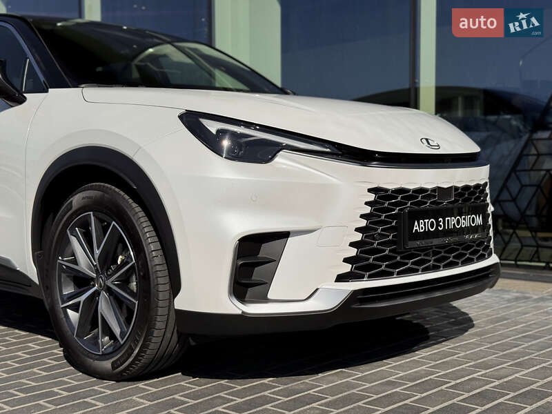 Внедорожник / Кроссовер Lexus LBX 2023 в Одессе