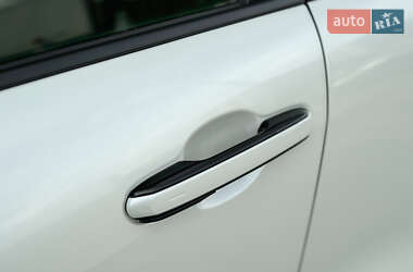 Внедорожник / Кроссовер Lexus LBX 2023 в 