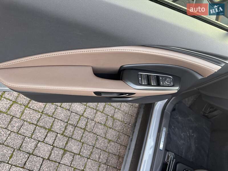 Позашляховик / Кросовер Lexus LBX 2025 в Любомлі