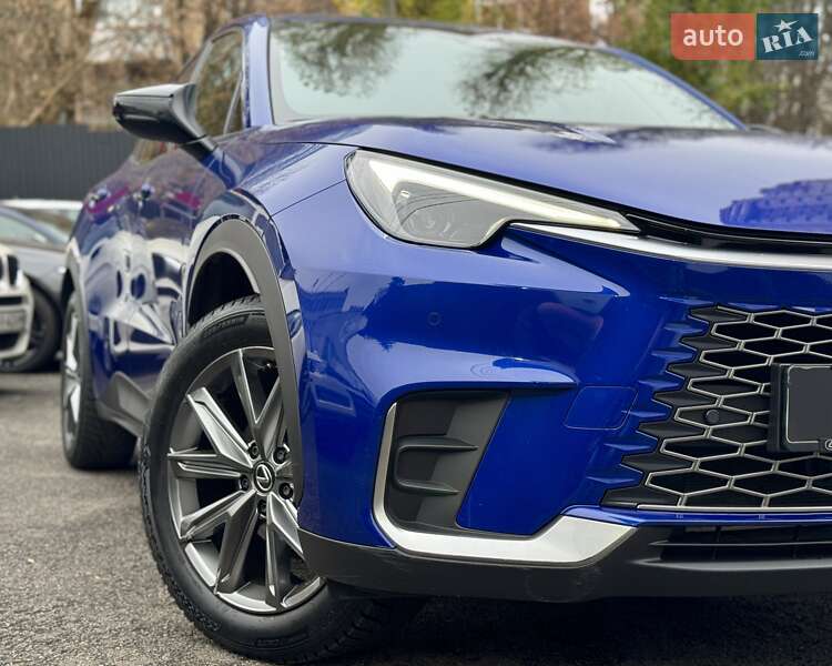 Позашляховик / Кросовер Lexus LBX 2023 в Києві