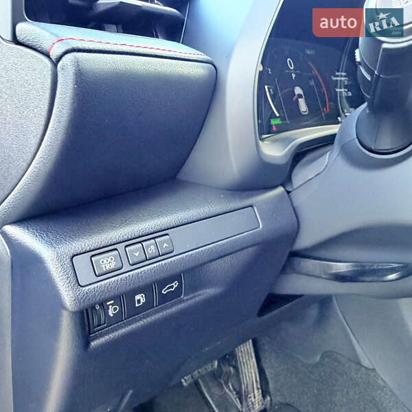 Позашляховик / Кросовер Lexus LBX 2024 в Києві фото 19 Позашляховик / Кросовер Lexus LBX 2024 в Києві