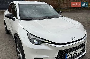 Позашляховик / Кросовер Lexus LBX 2023 в Києві
