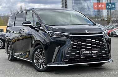 Мінівен Lexus LM 2024 в 