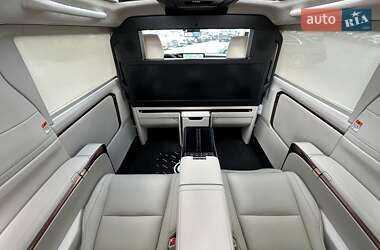 Мінівен Lexus LM 2024 в 