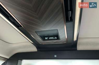 Мінівен Lexus LM 2024 в 