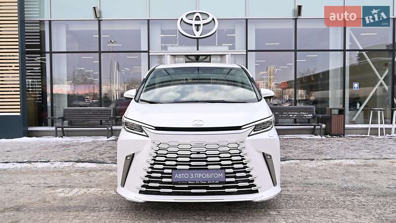 Мінівен Lexus LM 2025 в Києві