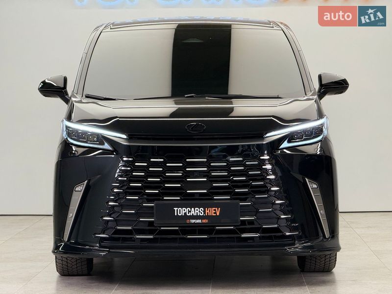 Мінівен Lexus LM 2025 в Києві