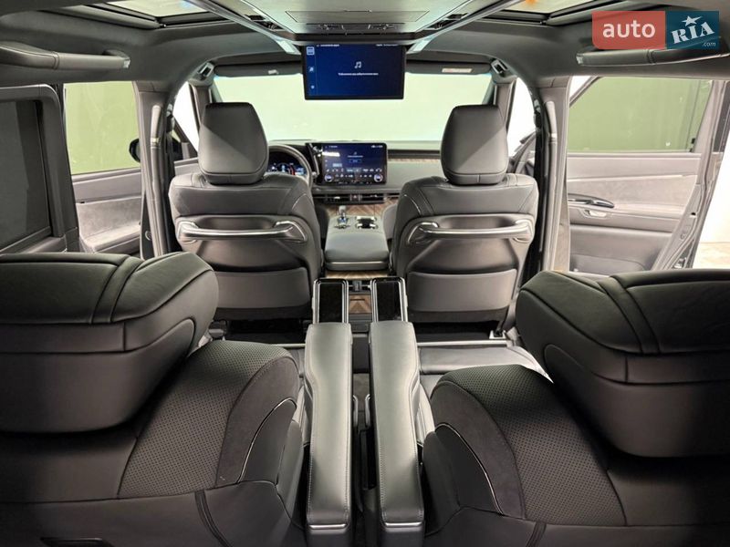 Мінівен Lexus LM 2025 в Києві