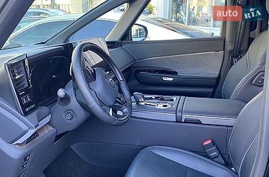 Минивэн Lexus LM 2025 в Киеве