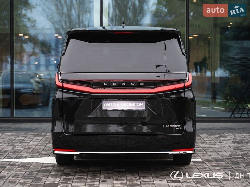 Мінівен Lexus LM 2025 в Дніпрі