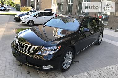 Седан Lexus LS 2008 в 