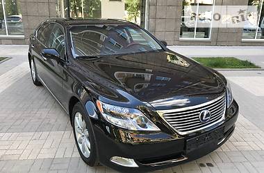 Седан Lexus LS 2008 в 