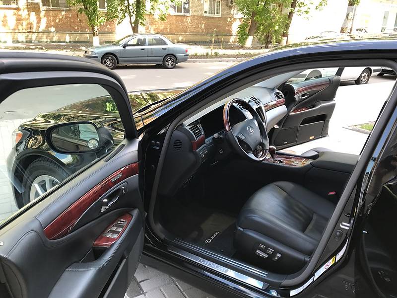 Седан Lexus LS 2008 в Киеве фото 50 Седан Lexus LS 2008 в Киеве